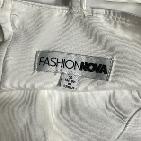 corset , white ,satin ,lace up ,adjustable ,Fashion Nova - Picture 7 of 12